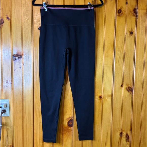 Outdoor Voices Pants - Outdoor Voices Black Athletic Leggings